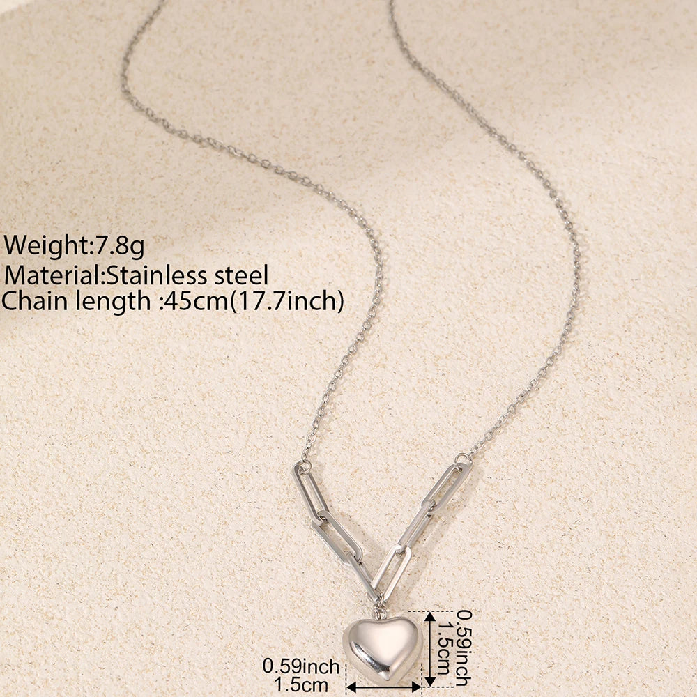 Stainless Steel Necklaces Vintage Elegant Heart Pendant Fashion Light Luxury Metal Necklace